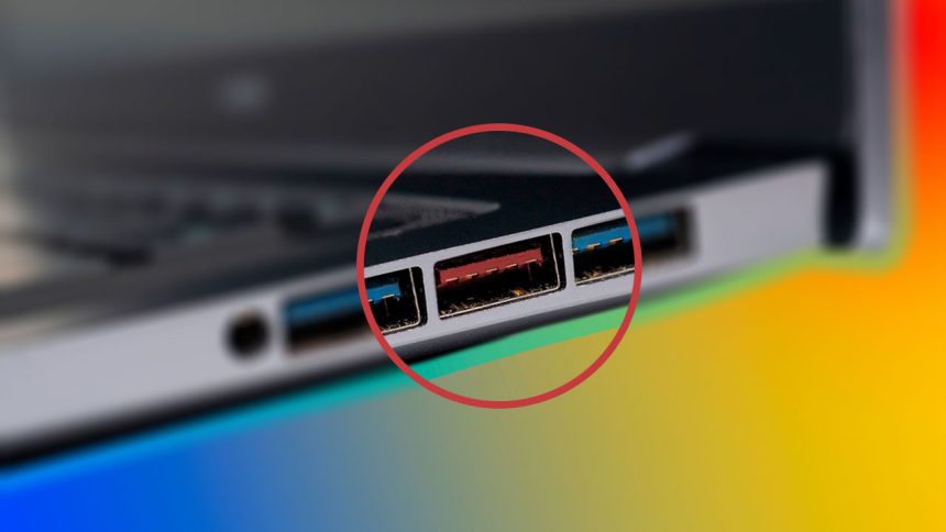 پورت USB قرمز