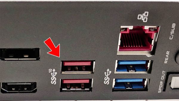 پورت USB قرمز