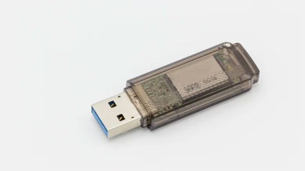 حفره های مربعی سوکت USB