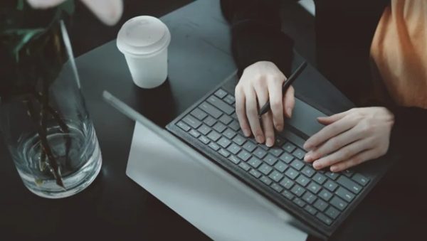 لپ تاپ حرفه ای به همراه قلم