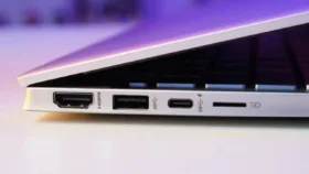 معنای علامت رعد و برق روی پورت USB