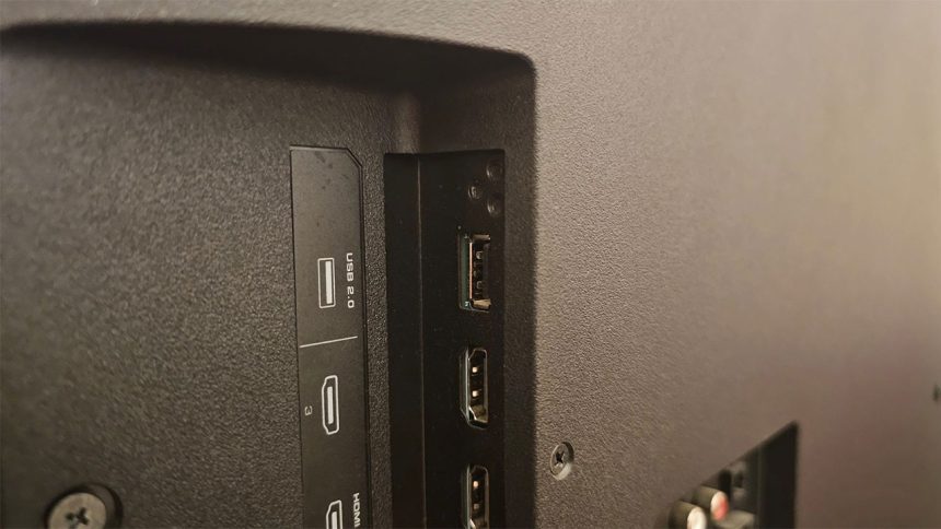 8 وسیله ممنوع پورت USB تلویزیون هوشمند