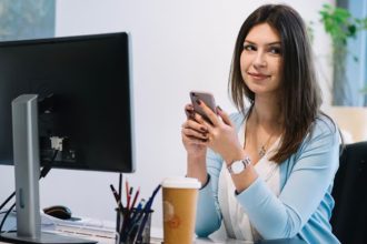 استخدام ادمین پاسخگویی غیر حضوری