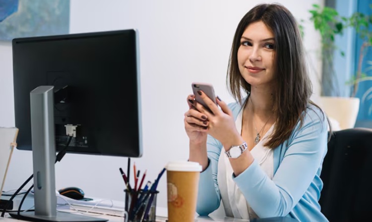استخدام ادمین پاسخگویی غیر حضوری