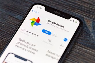 آپدیت iOS 26.1 مشکل محدودیت آپلود پسزمینه گوگل فوتوز در آیفون را حل میکند گوگل فوتوز در آیفون