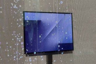 سامسونگ از نمونه اولیه گوشی تاشو سه تکه 10 اینچی خود رونمایی کرد گوشی تاشو سه تکه سامسونگ