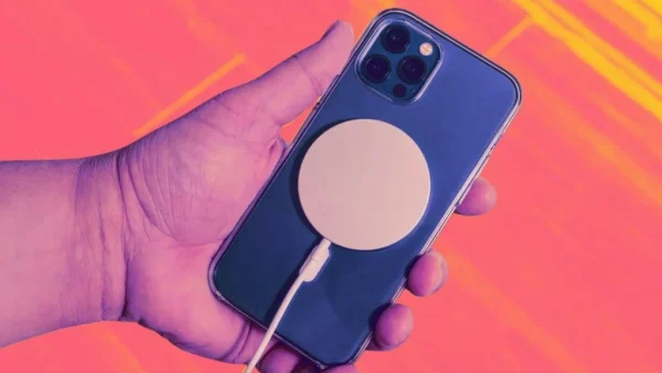 مگسیف چیست؟ بررسی کامل فناوری MagSafe و گوشیهای پشتیبانیکننده از آن مگ سیف