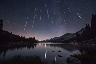 برخورد شهاب سنگ به زمین