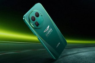 ریلمی جی تی 8 آستون مارتین