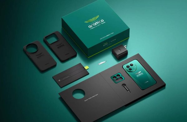 ریلمی جی تی 8 آستون مارتین