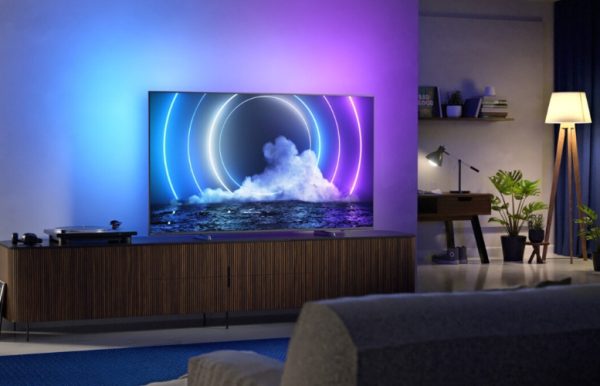 سیستم‌عامل و قابلیت‌های هوشمند مشخص می‌کنند چقدر راحت می‌توانید به برنامه‌ها، اینترنت یا تلفن همراه خود متصل شوید.