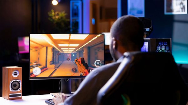 هر چند وقت یکبار باید اقدام به تمیز کردن کامپیوتر خود کنیم؟ نظر متخصصان را بدانید تمیز کردن کامپیوتر