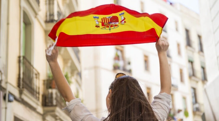 دیجیتال نومد یا تمکن مالی؛ مقایسه دو مسیر مهاجرتی محبوب به اسپانیا (1)