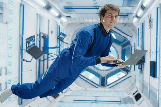 جاذبه در فضا و ایستگاه فضایی