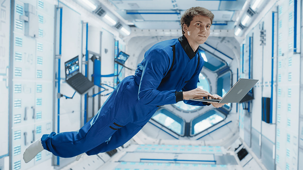 جاذبه در فضا و ایستگاه فضایی؛ چرا فضانوردان با وجود گرانش معلق می‌مانند؟