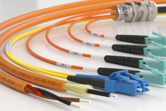 هزینه راه اندازی فیبر نوری مخابرات در سال ۱۴۰۴ به همراه جدول کامل قیمت