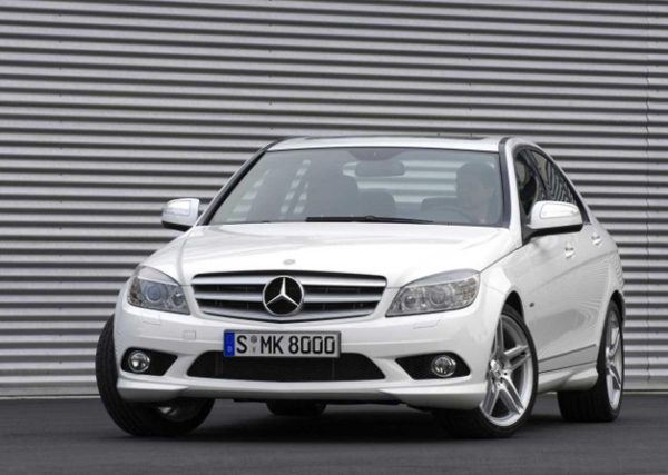 سمفونی آلمانی بر روی آسفالت؛ انتخابی برای ابدیت با بیامو و بنز C200 از آرکان خودرو مرسدس بنز C200 بررسی مشخصات فنی مرسدس بنز C200