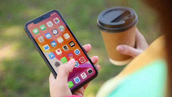 تعویض السیدی آیفون 16 چقدر زمان و هزینه دارد؟ پنل LCD و نمایش تصویر