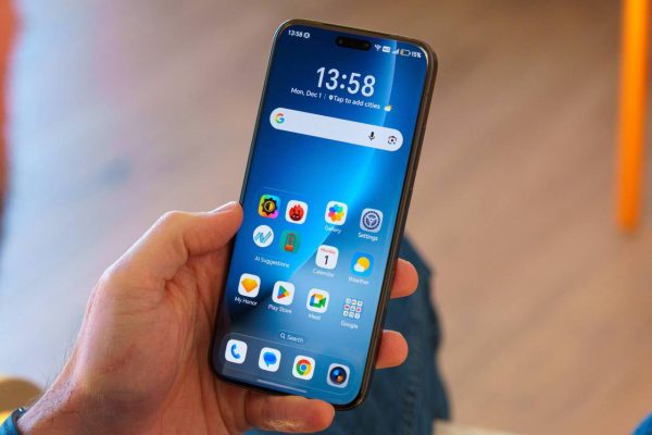 گوشی آنر مجیک 8 پرو با دوربین 200 مگاپیکسلی رسماً وارد خاورمیانه شد آنر مجیک 8 پرو