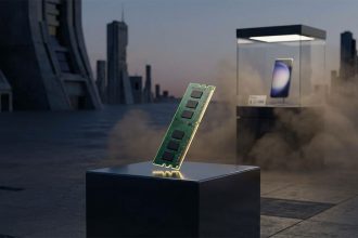 کسادی بازار گوشی در سال 2026