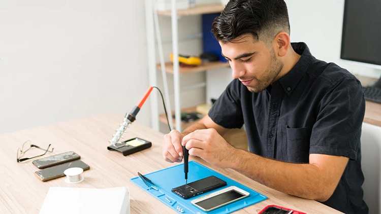 تعمیر گوشی موبایل در خانه