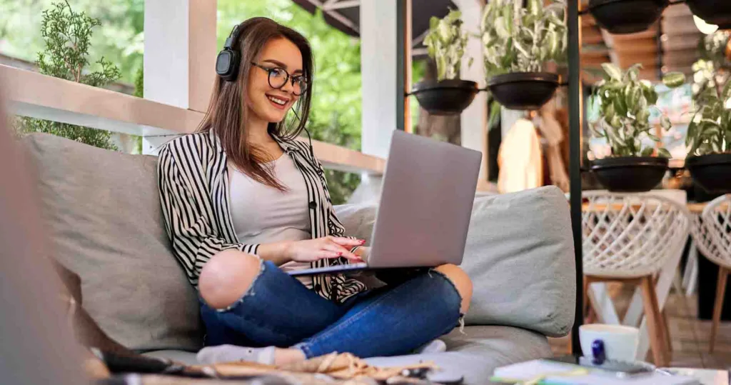ویزای فریلنسری چیست؟ راهنمای کامل شرایط، کار و مهاجرت فریلنسرها