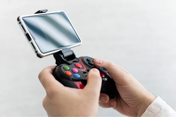 بررسی سازگاری دسته بازی با گوشی های مختلف