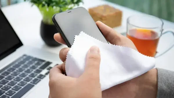 لکه سیاه روی صفحه گوشی